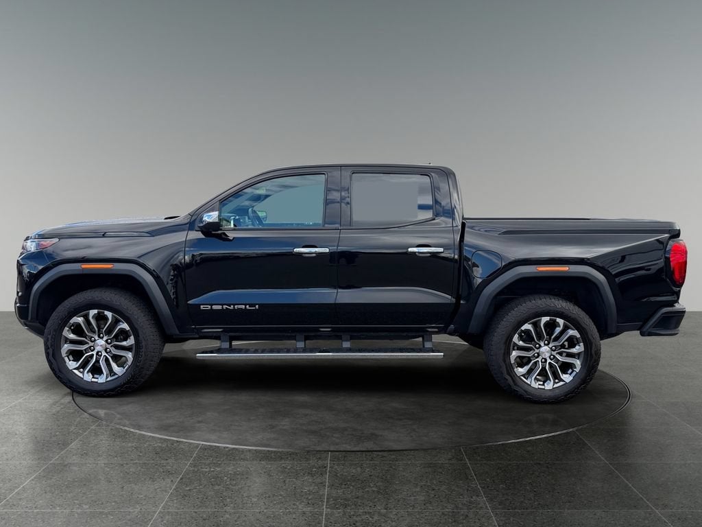 2023 GMC Canyon — detail view