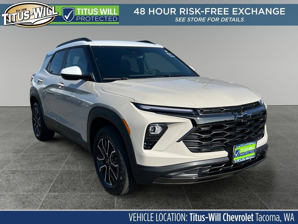 2026 Chevrolet Trailblazer ACTIV in White Sands — front three-quarter view