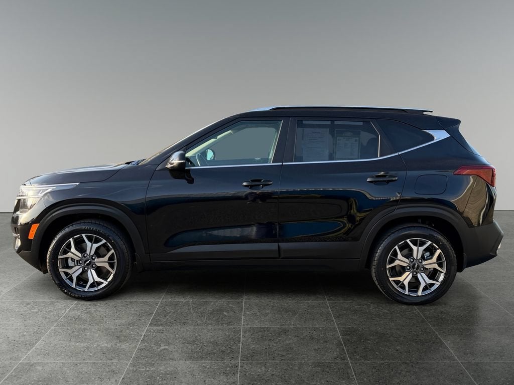 2022 Kia Seltos — detail view