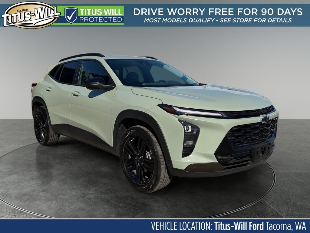 2025 Chevrolet Trax ACTIV in Green — front three-quarter view
